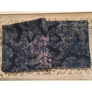 Pair/2 Pottery Barn Lucci Blue Pillow Covers 24x24